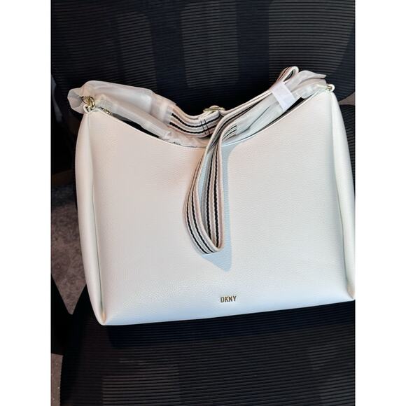 Dkny Hailey Hobo Crossbody $198 MSRP New NWT - Picture 3 of 8